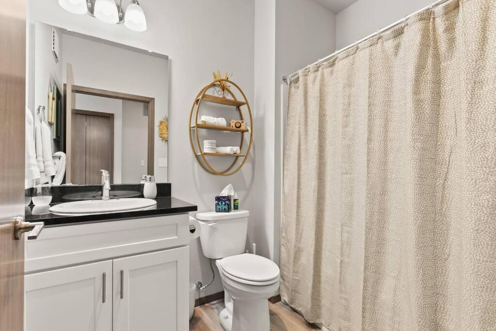 شقة Brand New 2 Bed 2 Bath Near Perry District And Dt سبوكين المظهر الخارجي الصورة