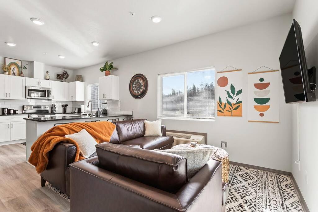 شقة Brand New 2 Bed 2 Bath Near Perry District And Dt سبوكين المظهر الخارجي الصورة